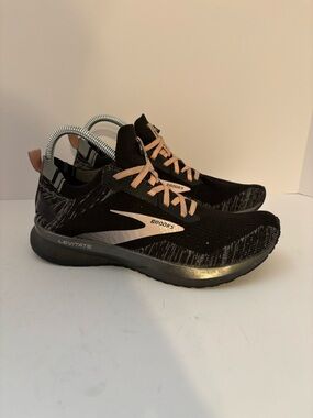 Brooks Levitate Running Shoes in Black with Blush Accents size 9